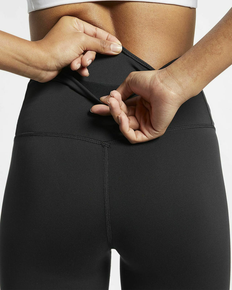 Women's Nike Sculpt Victory Capri Leggings