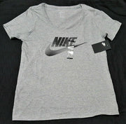 Nike Womens The Nike Tee Athletic cut scoop grey AQ6403-063